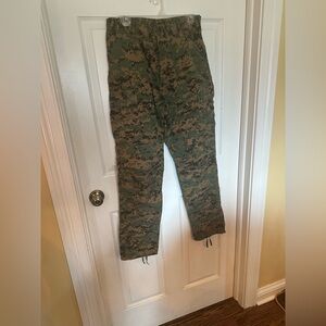 Authentic Green and Brown Army Cargo Pants with Adjustable Cuffs